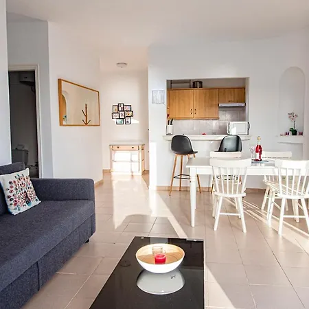 Apartment Paradise *